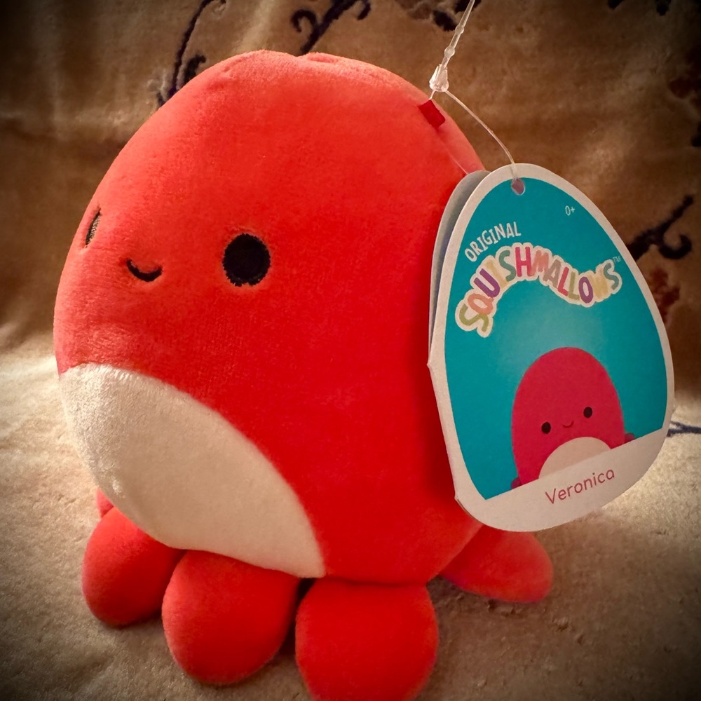 Squishmallow Veronica Red Octopus 5’’ NWT - Picture 2 of 3